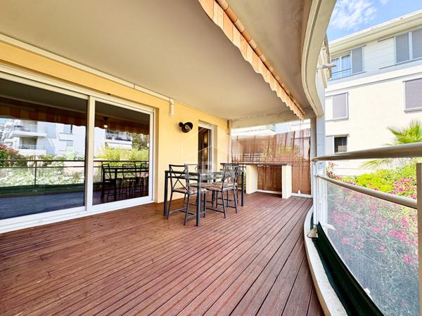 APPARTEMENT DE TYPE 3 P  AVEC GARAGE