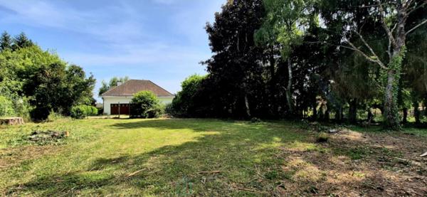 DEMEURE FAMILIALE A TRES FORT POTENTIEL