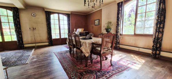 DEMEURE FAMILIALE A TRES FORT POTENTIEL