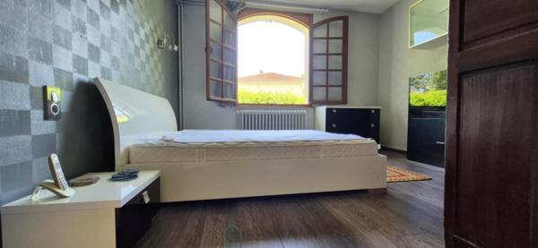 DEMEURE FAMILIALE A TRES FORT POTENTIEL