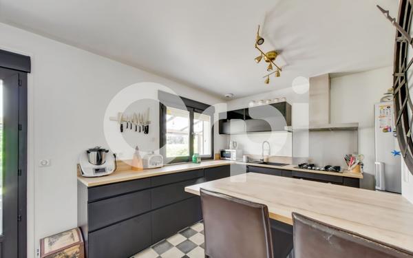 Maison à vendre    6 pièces • 120 m2 Senlis