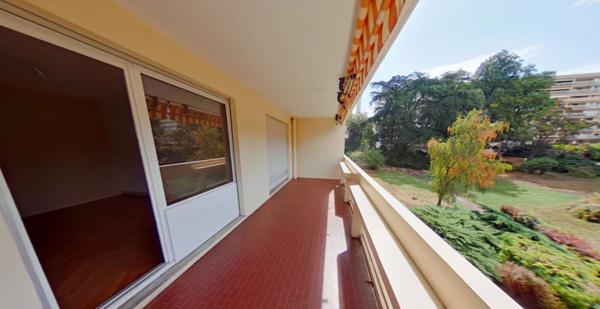 APPARTEMENT T5 A LOUER - ECULLY Valvert 121.49 m 2 2 030 € charges comprises par mois