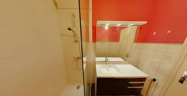 APPARTEMENT T5 A LOUER - ECULLY Valvert 121.49 m 2 2 030 € charges comprises par mois