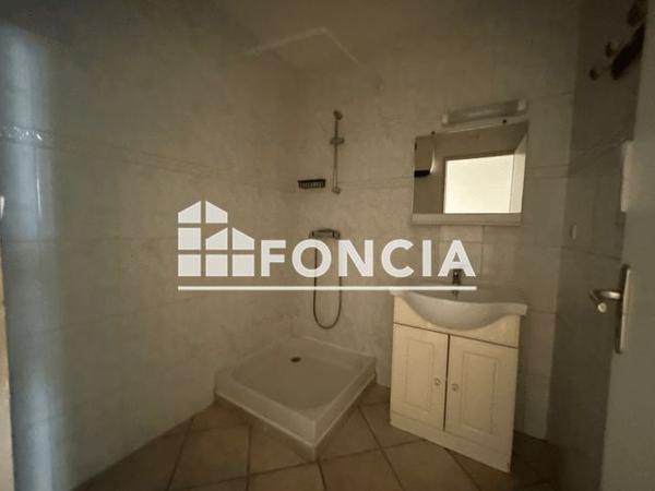 Location Studio 31 m² - 5 RUE D'ALBERT Villeneuve Sur Lot 47300