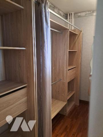 A vendre à LIMOGES (87) très bel ppartement T3 de 82 m2 avec balcon, situé à 5 minutes de la Pl...