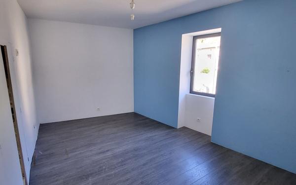 Maison à vendre    5 pièces • 145 m2 Laurac-en-Vivarais