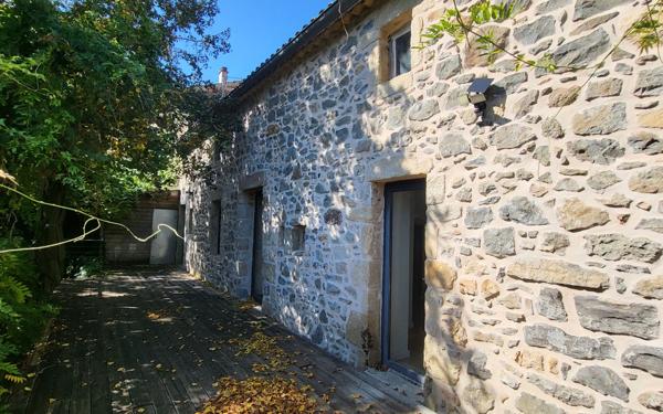 Maison à vendre    5 pièces • 145 m2 Laurac-en-Vivarais