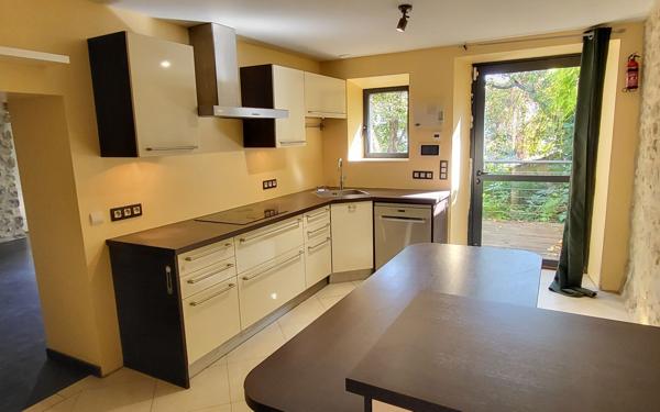 Maison à vendre    5 pièces • 145 m2 Laurac-en-Vivarais