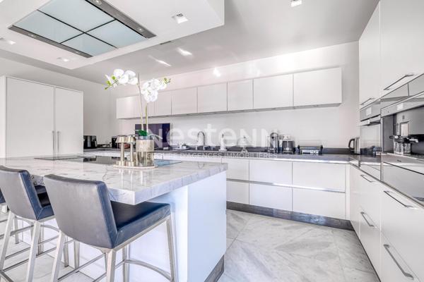 Maison d'exception 7 pièces de 270 m² à Chessy - Prestations haut de gamme