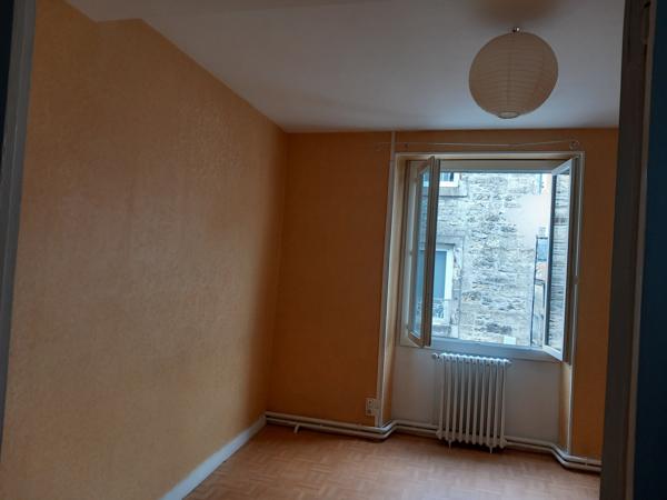 Immeuble en plein centre ville de Ruffec