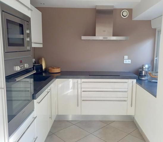 Maison centre-ville - Laval rive droite - 4/5 chambres - jardin - stationnement