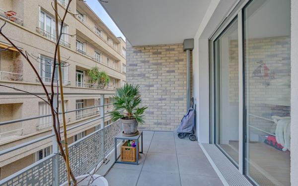 Appartement à vendre    3 pièces • 68,90 m2 Vanves