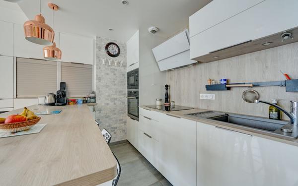 Appartement à vendre    3 pièces • 68,90 m2 Vanves