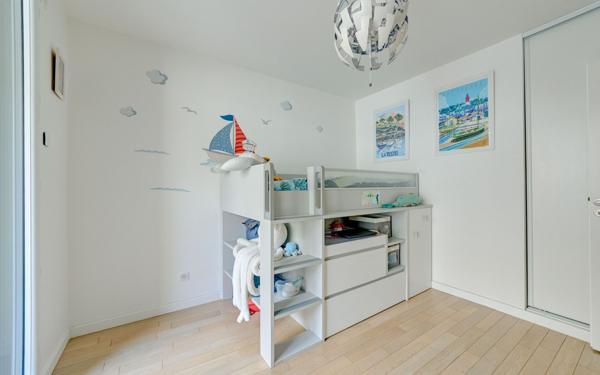 Appartement à vendre    3 pièces • 68,90 m2 Vanves