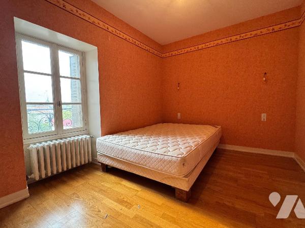 Maison avec jardin, garage et dépendances – Alençon, quartier des Promenades