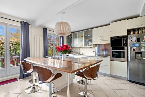 Maison Chambourcy 6 pièce(s) 140 m2 €685 000 ** - Référence 17856