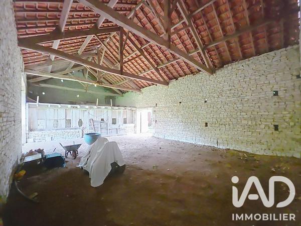 Maison à vendre 15 pièces 390 m² Vervant