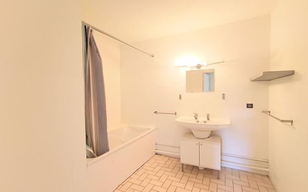 Appartement à louer    2 pièces •  Reims