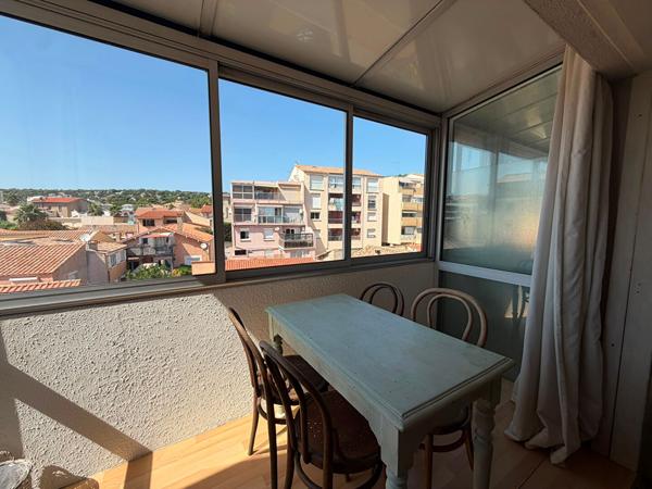 LOCATION DE SEPTEMBRE à JUIN -SETE - CORNICHE - APPARTEMENT T2