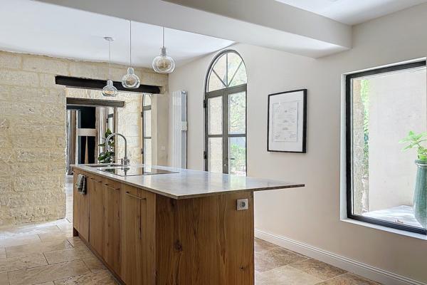 Vente Mas Uzès 10 Pièces 300 m²