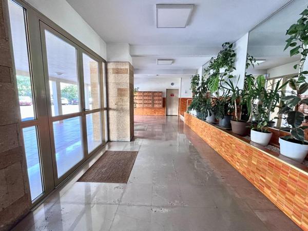 Magnifique appartement T2/T3 de 58 m² au 11 ème étage avec ascenseur d'une belle résidence propre et calme
