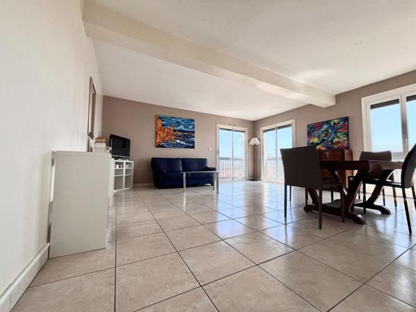 Magnifique appartement T2/T3 de 58 m² au 11 ème étage avec ascenseur d'une belle résidence propre et calme