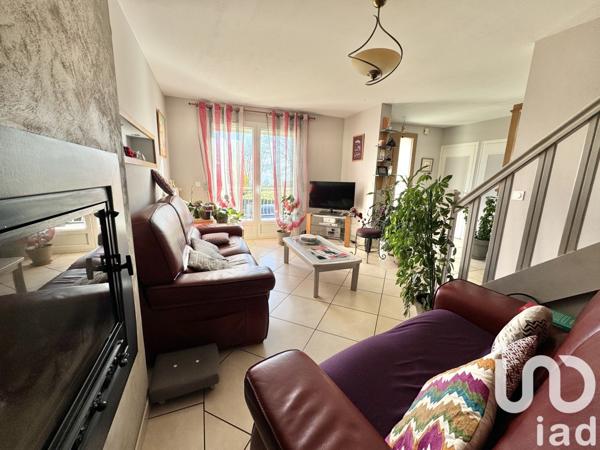 Maison traditionnelle 5 pièces de 149 m² à Sorbiers (42290)