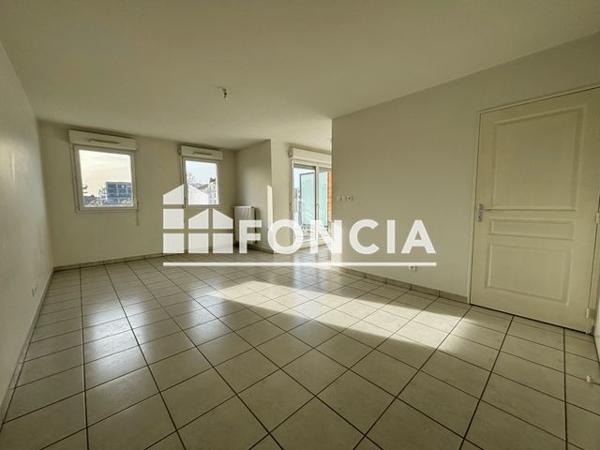 Location Studio 34.9 m² - 37 RUE MATHIEU VARILLE Lyon 69007