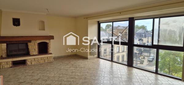 RARE À LA VENTE  ENSEMBLE DE DEUX APPARTEMENTS EN PLEIN CENTRE-VILLE DE MAYENNE