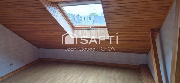 RARE À LA VENTE  ENSEMBLE DE DEUX APPARTEMENTS EN PLEIN CENTRE-VILLE DE MAYENNE