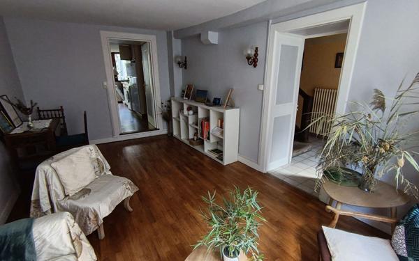 Maison à vendre    5 pièces •  Magnac-Laval