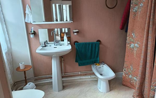 Maison à vendre    5 pièces •  Magnac-Laval