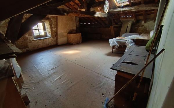 Maison à vendre    5 pièces •  Magnac-Laval