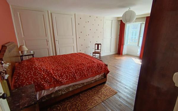 Maison à vendre    5 pièces •  Magnac-Laval