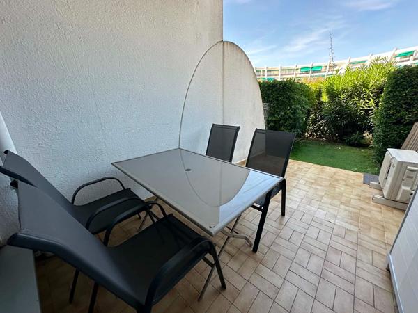 Studio cabine en rez de jardin