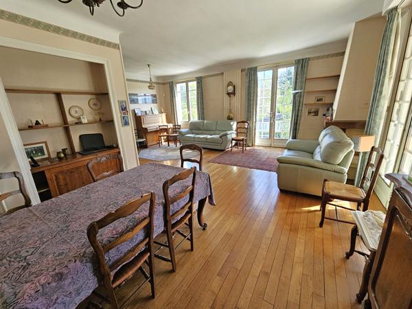 BILLERE 64140, Maison, 6 chambres, bureau, de bonne construction avec jardin