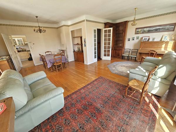 BILLERE 64140, Maison, 6 chambres, bureau, de bonne construction avec jardin