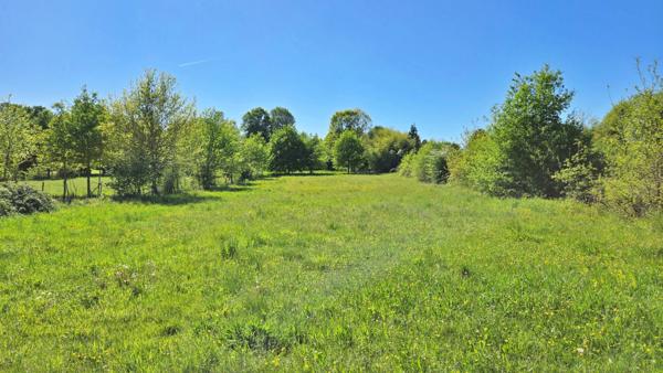Terrain 2 150,00 m² ORADOUR SUR GLANE - Calme et Campagne