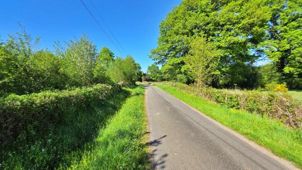Terrain 2 150,00 m² ORADOUR SUR GLANE - Calme et Campagne