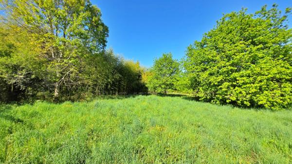Terrain 2 150,00 m² ORADOUR SUR GLANE - Calme et Campagne