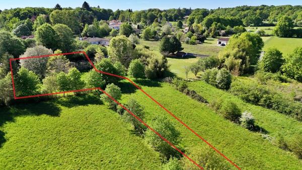Terrain 2 150,00 m² ORADOUR SUR GLANE - Calme et Campagne