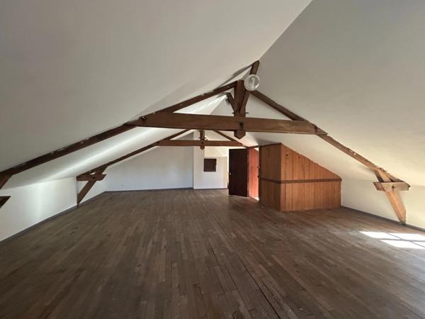 Maison à vendre 6 pièces - dépendances et jardin