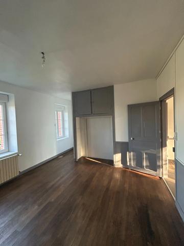 Maison à vendre 6 pièces - dépendances et jardin