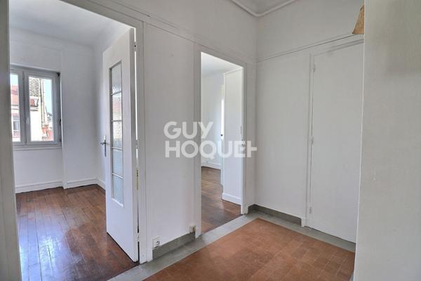 T2 en étage élevé - Rue de la Thibaudière / Quartier Saint-Louis