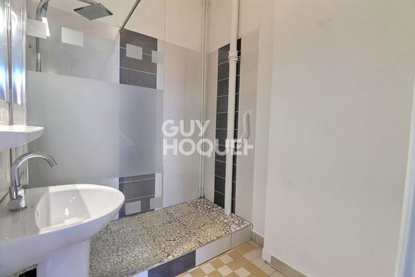 T2 en étage élevé - Rue de la Thibaudière / Quartier Saint-Louis