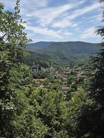 EXCLUISIVITE 
Vous souhaitez vivre dans un havre de paix, en plein cœur de la nature, avec une vue imprenable, plein sud, sur les Cévennes, à 10 minutes de toutes commodités, Le Vigan mais aussi à environ 1 h de Montpellier, je vous propose cette maison Située à Arphy dans le département du Gard,  cette maison des années 80, tout à fait originale et conviviale, de 130 m2 et ses 4 chambres, saura vous séduire et vous apportez le confort et l'originalité d'habiter un lieu hors du commun, habitable immédiatement, écoles, collège et Lycée, cinéma, hôpital à proximité.
Suivant les plans d'un architecte reconnu dans la région elle se compose :
D'une belle cuisine de qualité équipée ouverte sur le séjour, coin salon avec cheminée, pièce mansardée, 4 chambres, grande salle de bain, wc, cellier.
Grande terrasse couverte vue dégagée, sous-sol, 2 garages (16 et 25 m2).
Terrain en traversiers entièrement aménagé en jardins, superbes murs en pierre, avec accès à la piscine au milieu des arbres, chênes et autres.
Assainissement individuel. 
Chauffage bois (poêle Godin) et chaudière fuel mixte eau chaude et chauffage qui fonctionne très bien. Consommation 1500L/an.
Electricité : 80 euros/mois (Maison équipée double vitrage).
Toiture bon état et très bien isolée avec plancher en châtaignier.
Une maison agréable à vivre où vous poserez vos valises.