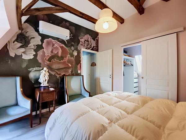 Propriété de charme à vendre à 15 min d'Argentat - Parc paysagé et arboré avec piscine - 4 chambres - Garage - Comble aménageable