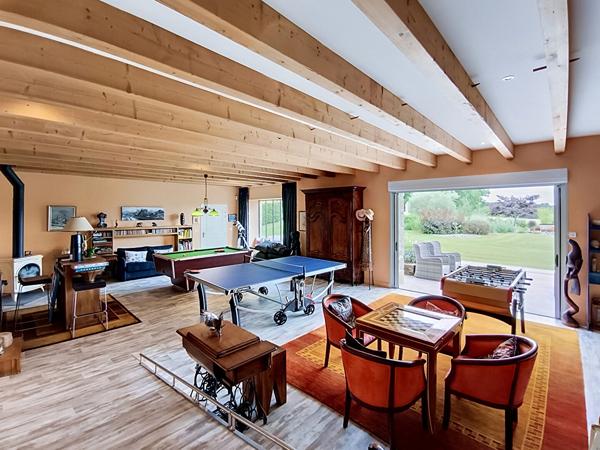 Propriété de charme à vendre à 15 min d'Argentat - Parc paysagé et arboré avec piscine - 4 chambres - Garage - Comble aménageable