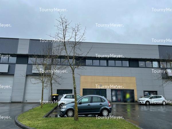 A LOUER SAINT JEAN D'ILLAC LOCAL D'ACTIVITES DE 494 m²