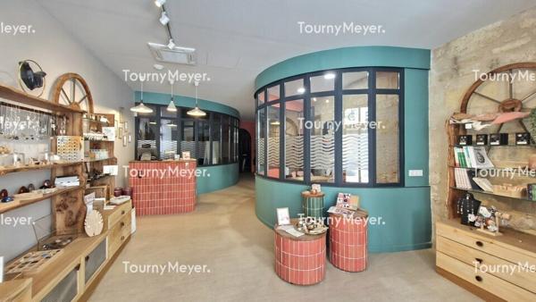 BUREAUX AVEC VITRINE A LOUER - BORDEAUX CHARTRONS